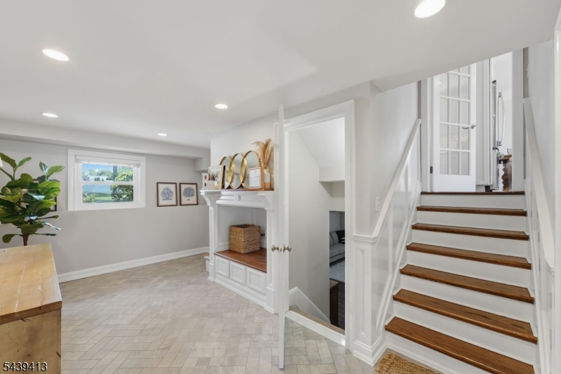 13 Cedar St