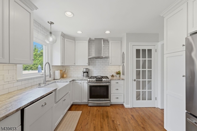 13 Cedar St