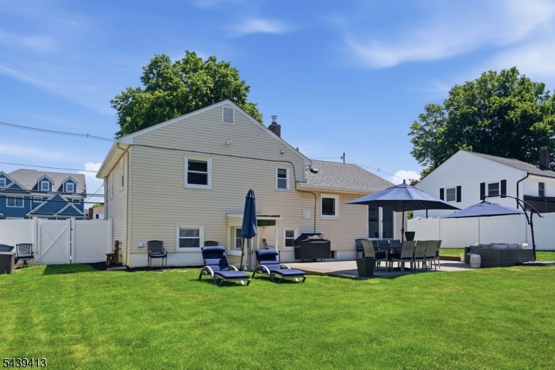 13 Cedar St