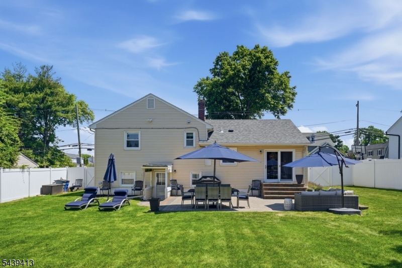 13 Cedar St