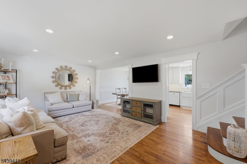 13 Cedar St