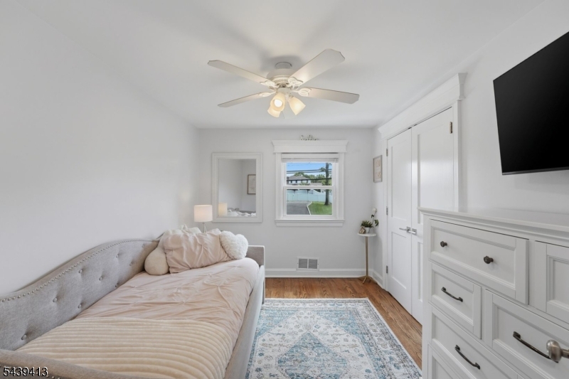 13 Cedar St
