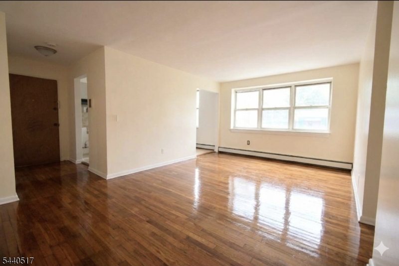 58 Underwood St B7