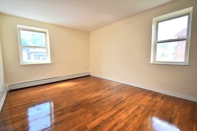 58 Underwood St B7