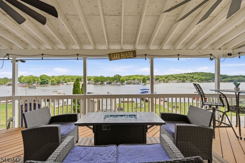 51 S. LAKESIDE AVENUE