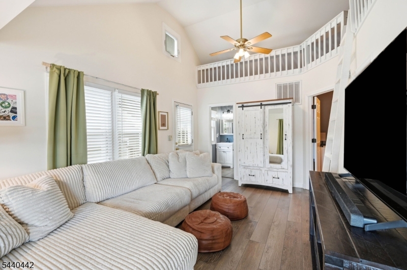 51 S. LAKESIDE AVENUE