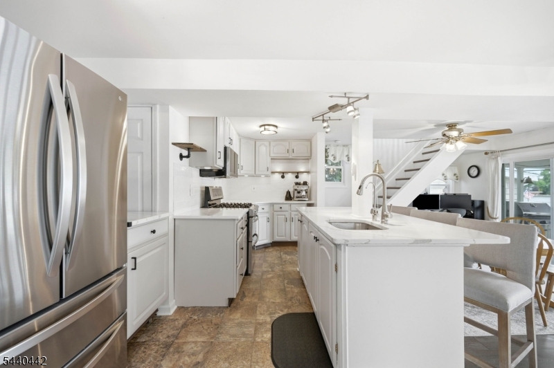 51 S. LAKESIDE AVENUE