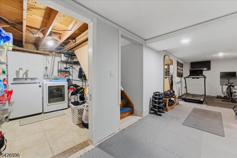 9 Hartung Ave