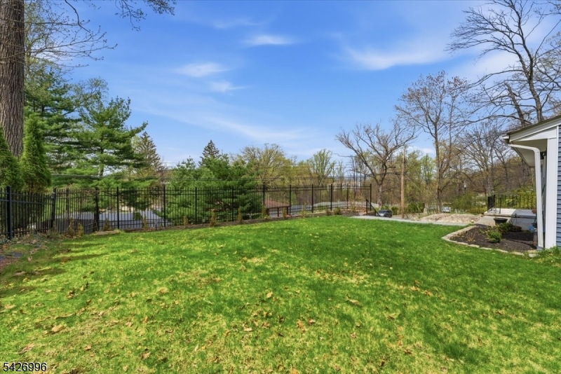 9 Hartung Ave