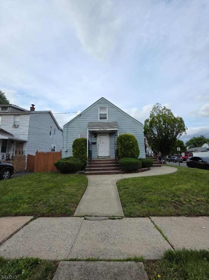 900 Baldwin Ave