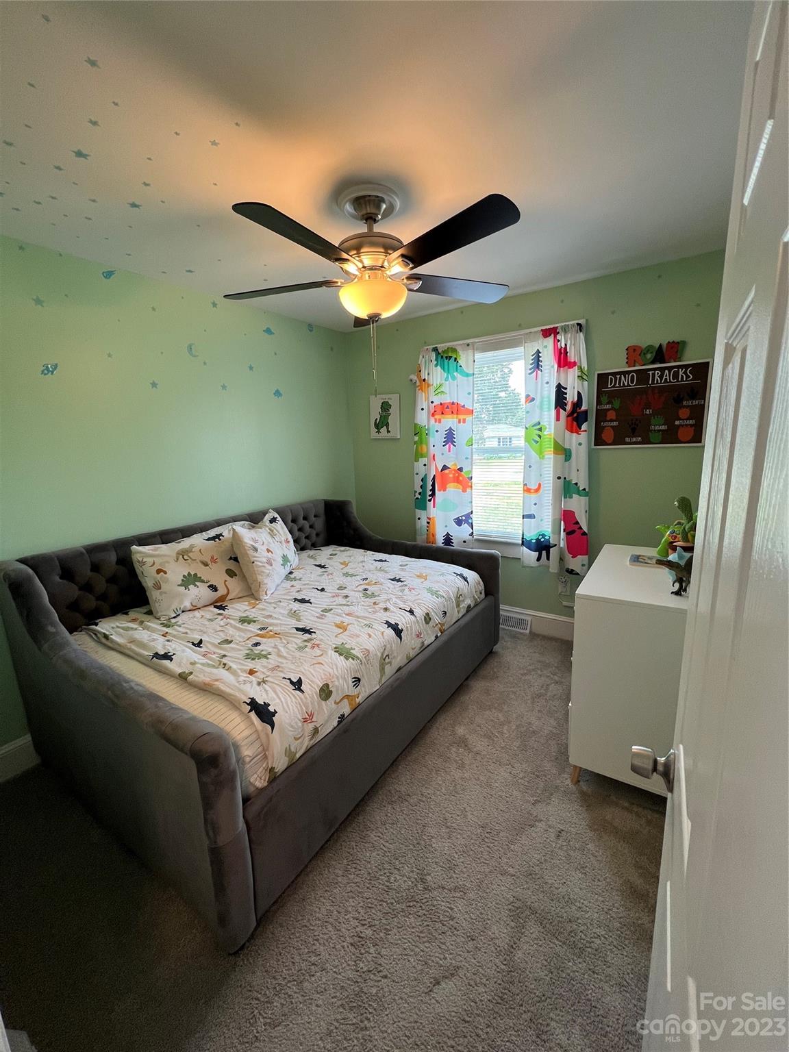701 Skyland Drive N