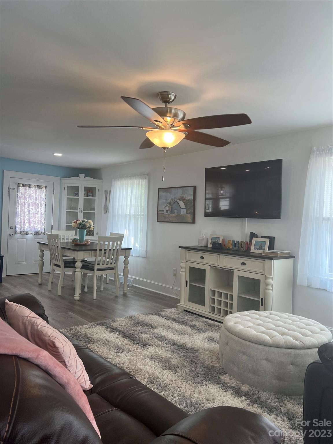 701 Skyland Drive N