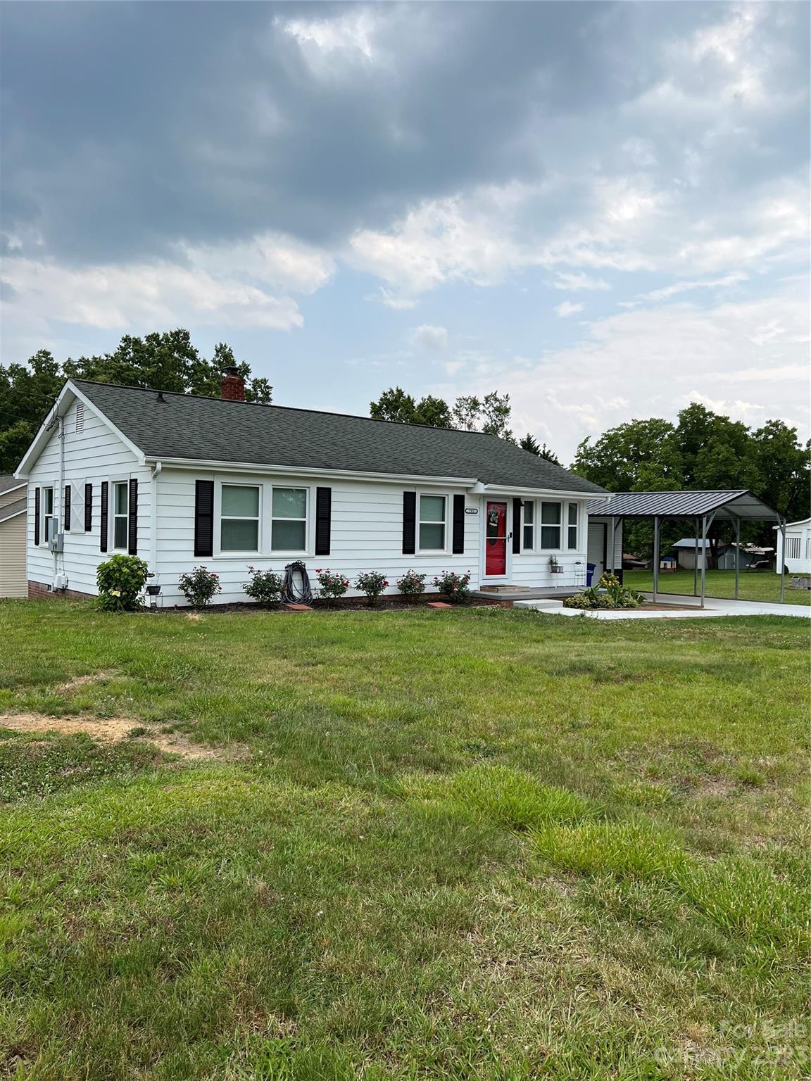 701 Skyland Drive N
