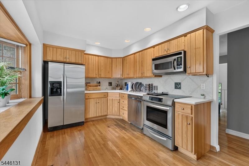 321 North Ave