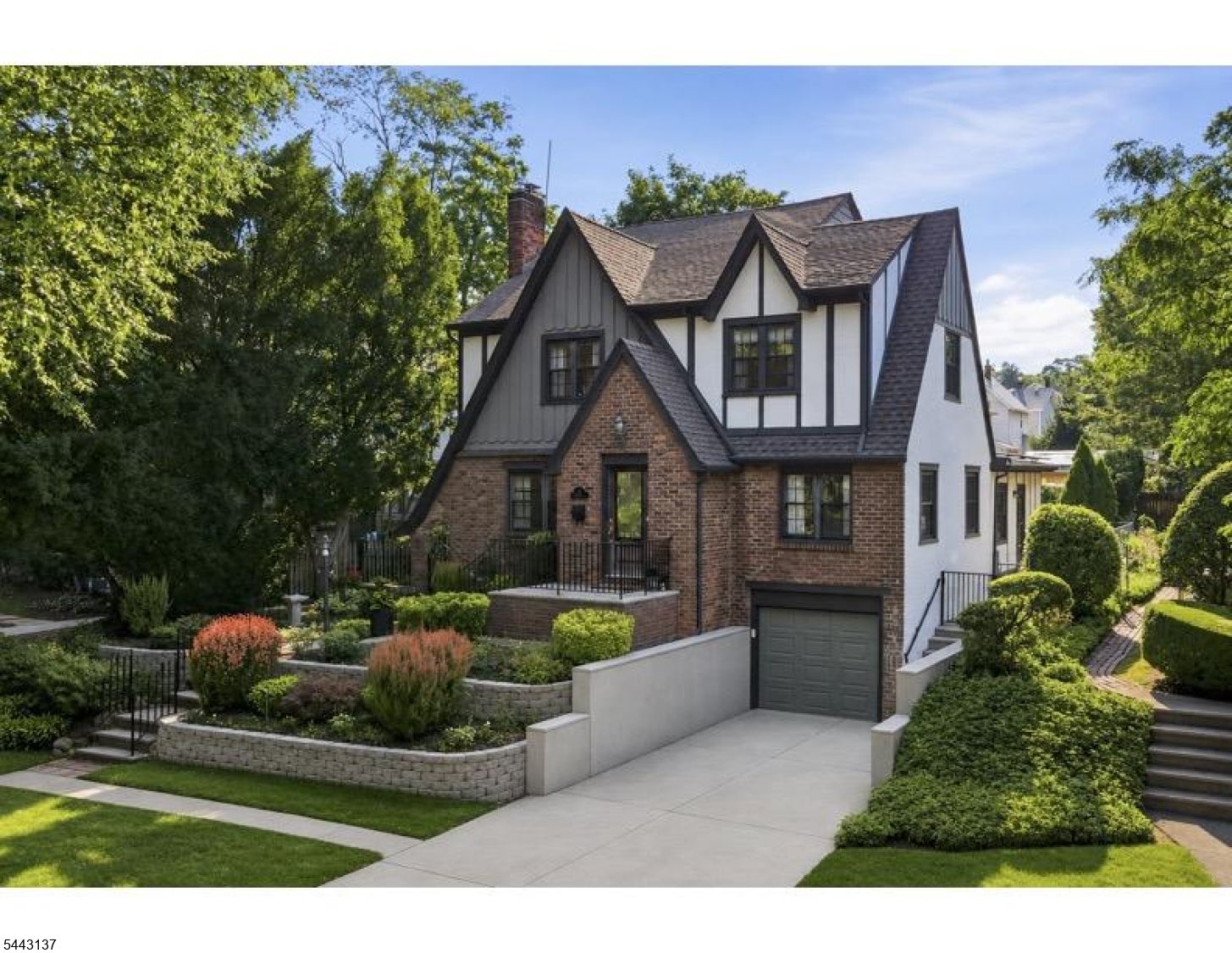23 PARK DRIVE