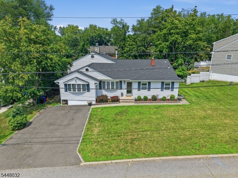 63 Stewart Ave