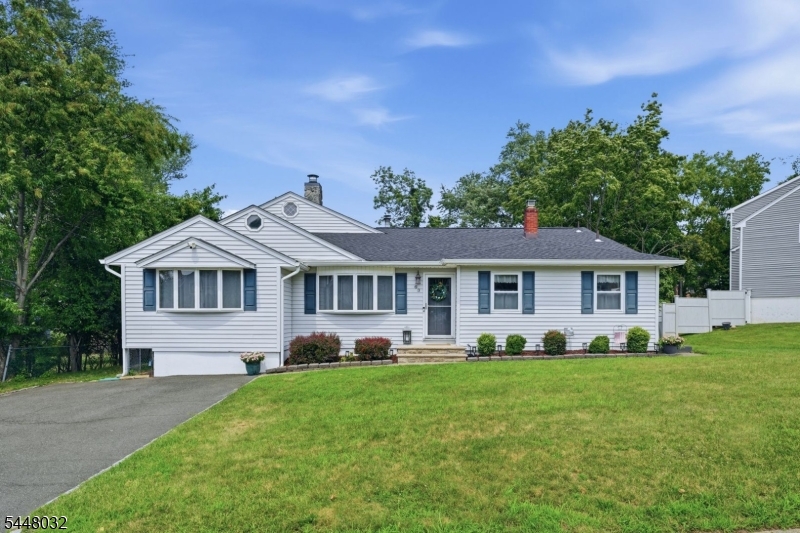 63 Stewart Ave