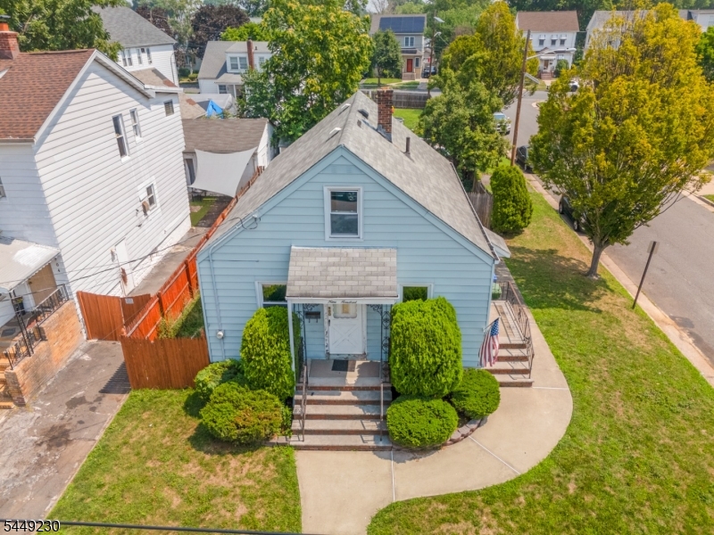 900 Baldwin Ave