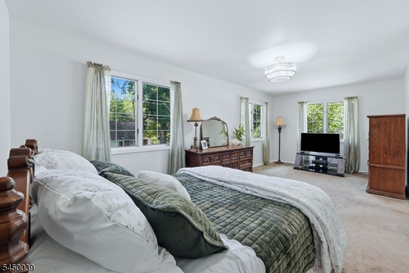 442 Riverview Dr