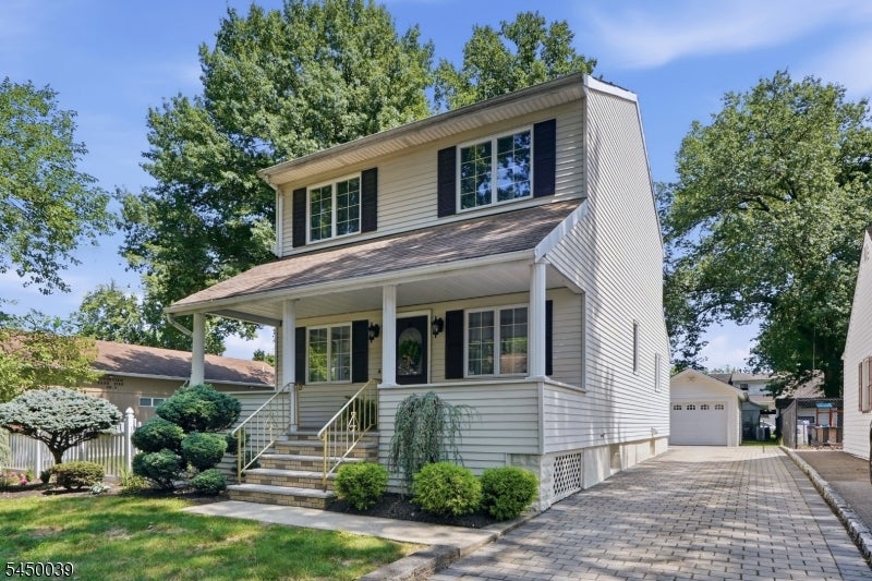 442 Riverview Dr