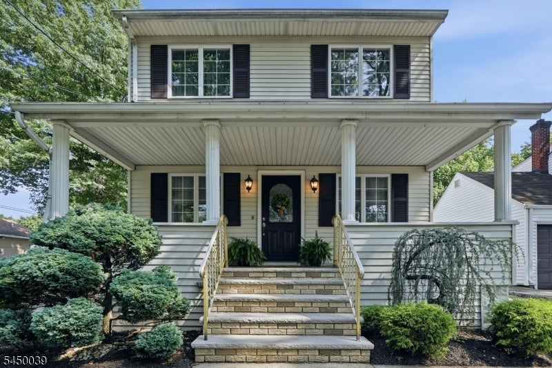 442 Riverview Dr