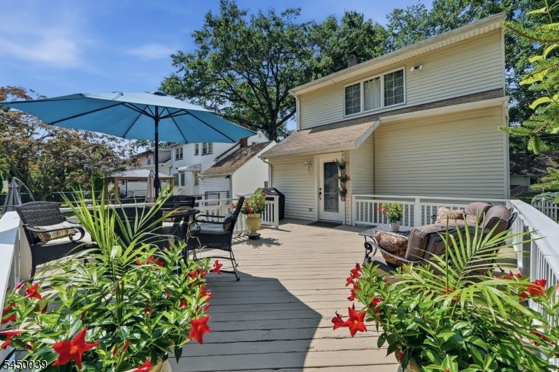 442 Riverview Dr