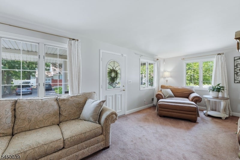 442 Riverview Dr