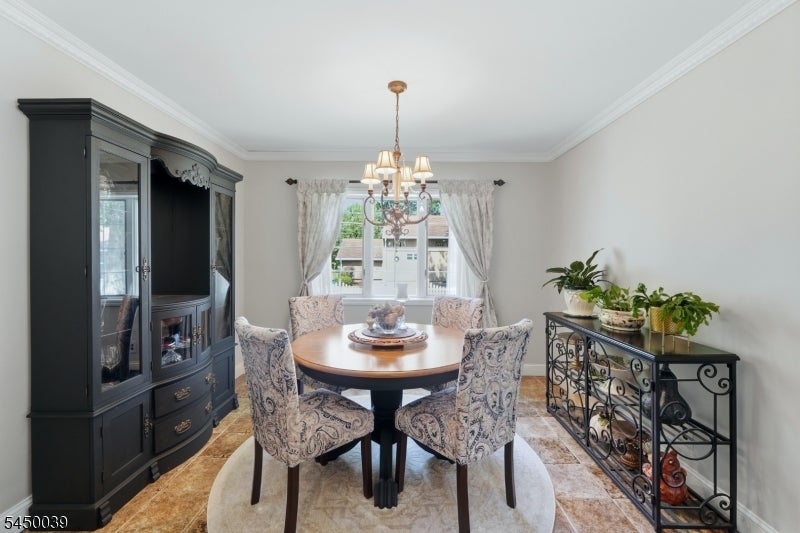 442 Riverview Dr
