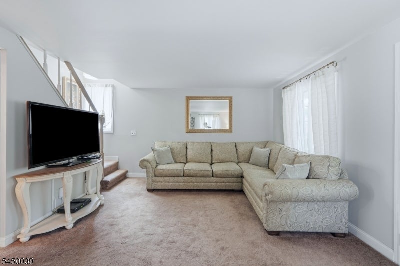 442 Riverview Dr
