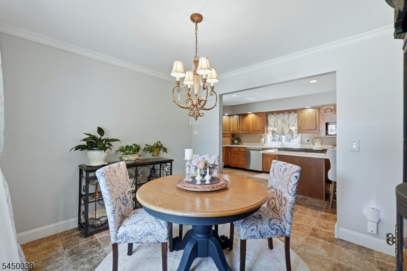 442 Riverview Dr