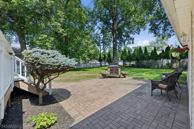 442 Riverview Dr