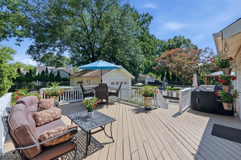 442 Riverview Dr