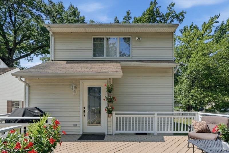 442 Riverview Dr