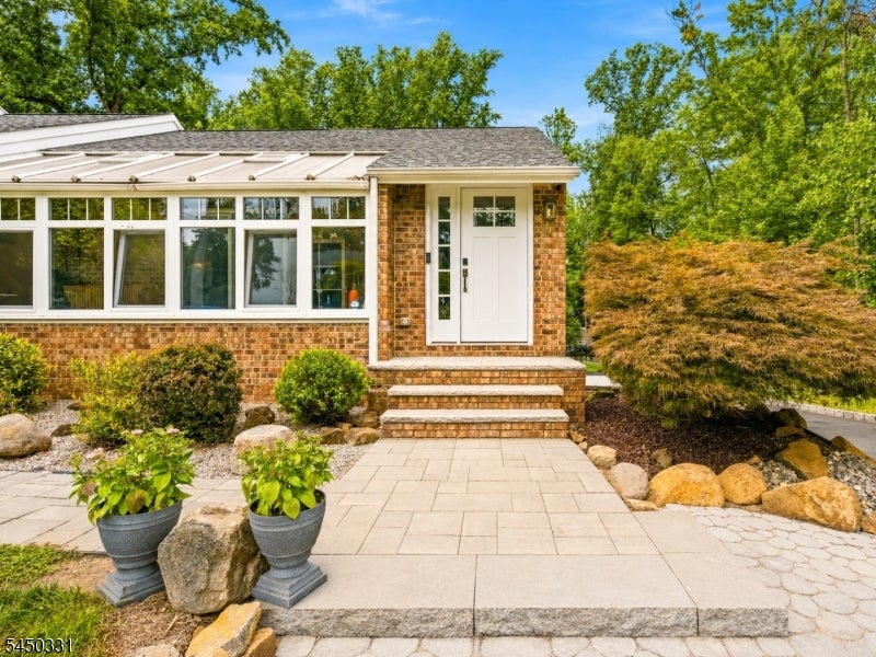 35 Mercier Pl