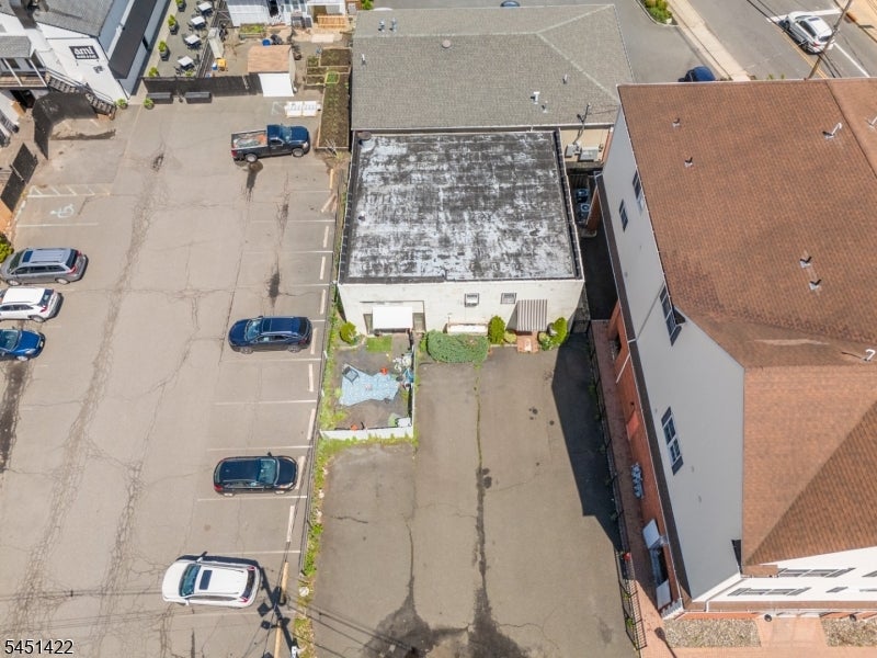 160 Sherman Ave
