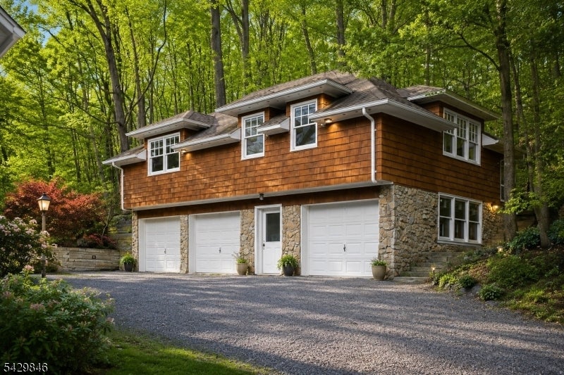 12 COLD SPRINGS ROAD