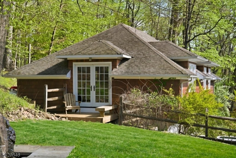 12 COLD SPRINGS ROAD