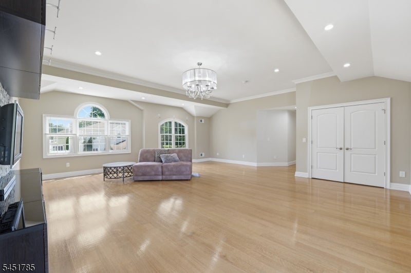 152 Boulevard