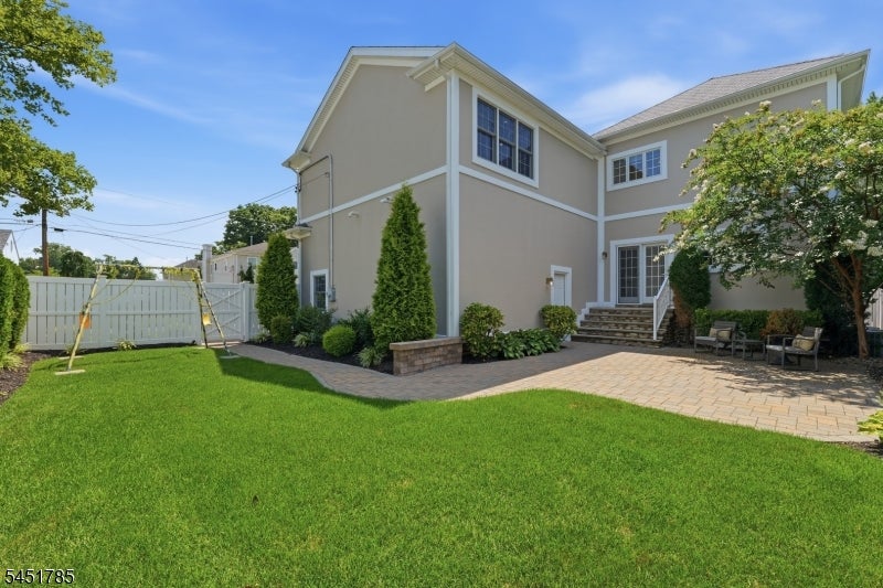 152 Boulevard