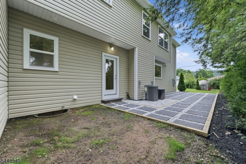 126 Fieldstone Dr