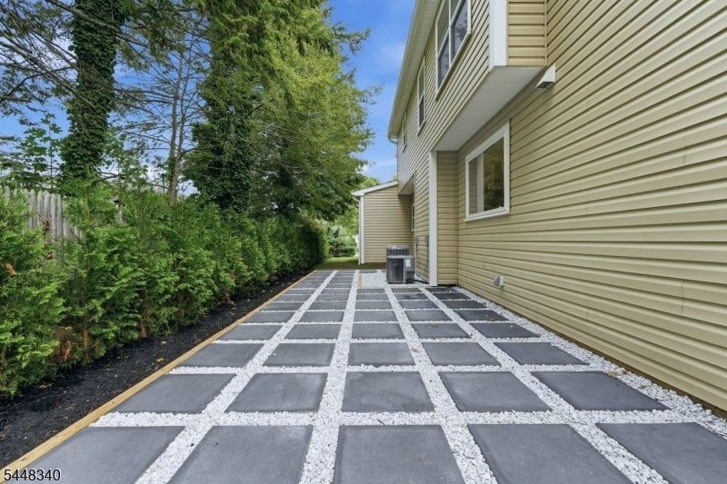126 Fieldstone Dr
