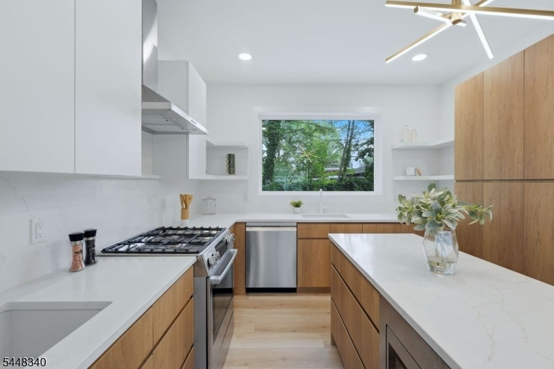 126 Fieldstone Dr
