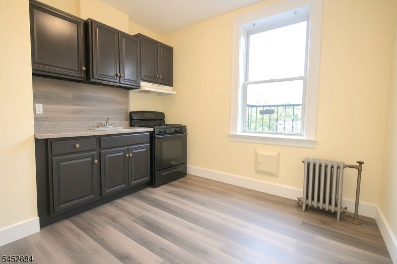 148 Chancellor Ave D5