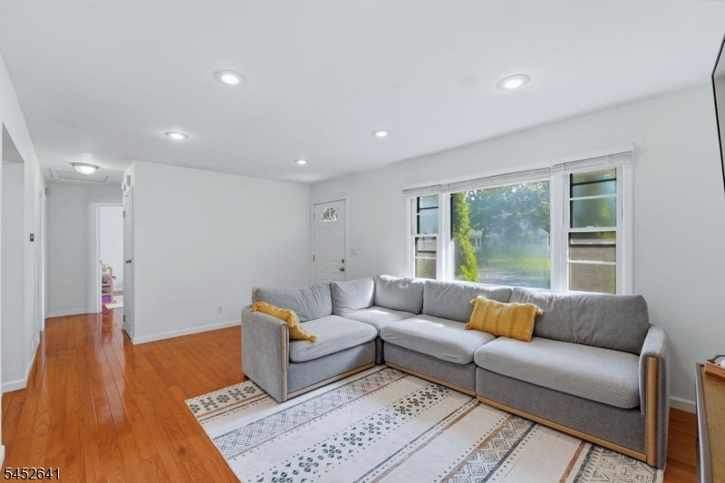 77 Deborah Ct