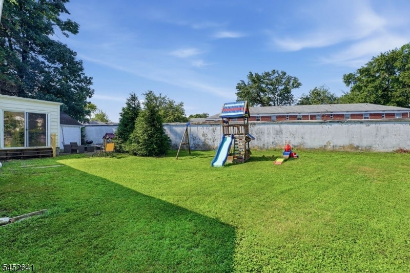 77 Deborah Ct