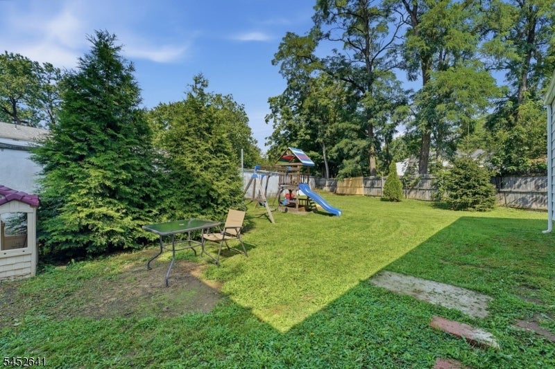 77 Deborah Ct