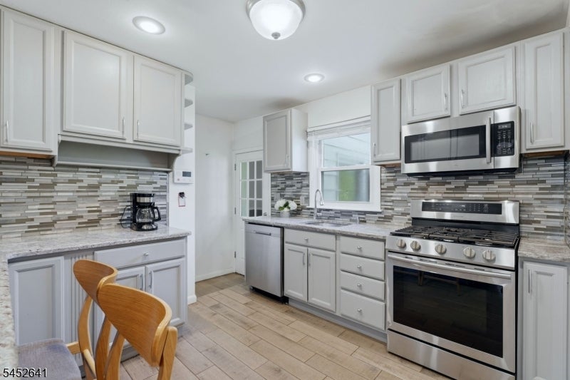 77 Deborah Ct