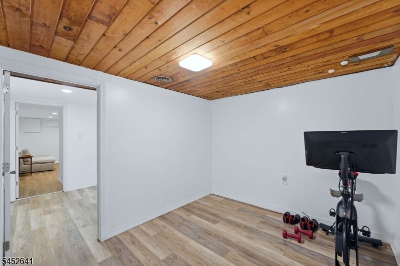 77 Deborah Ct