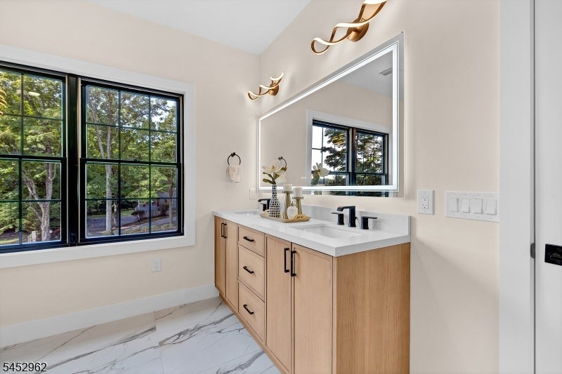 275 Beachwood Rd