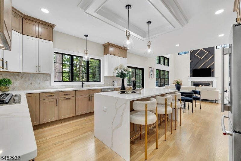 275 Beachwood Rd